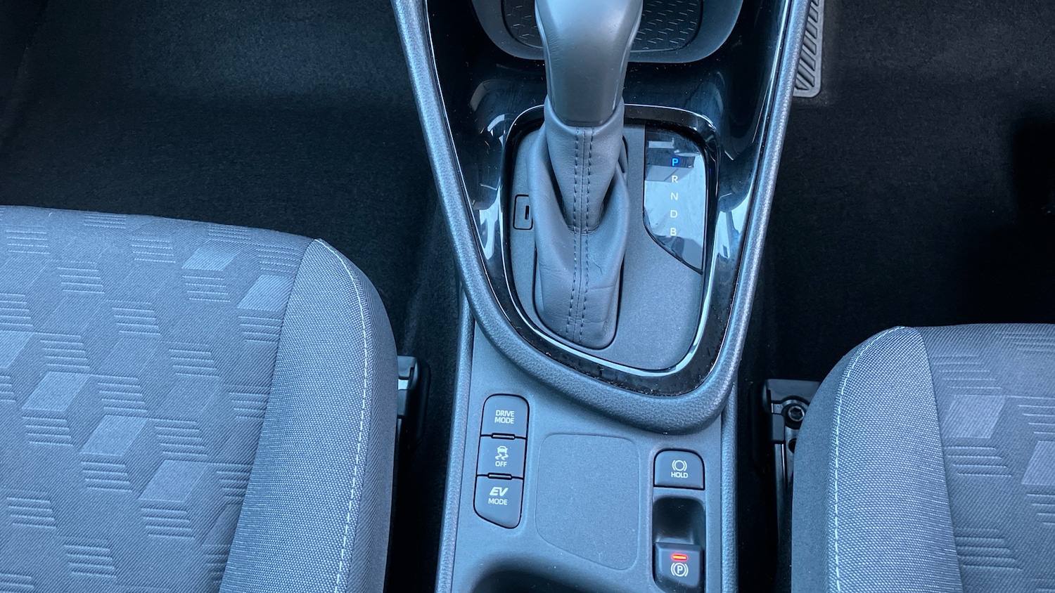 Used Toyota Yaris 2024 for sale - 76354898: Photo 35