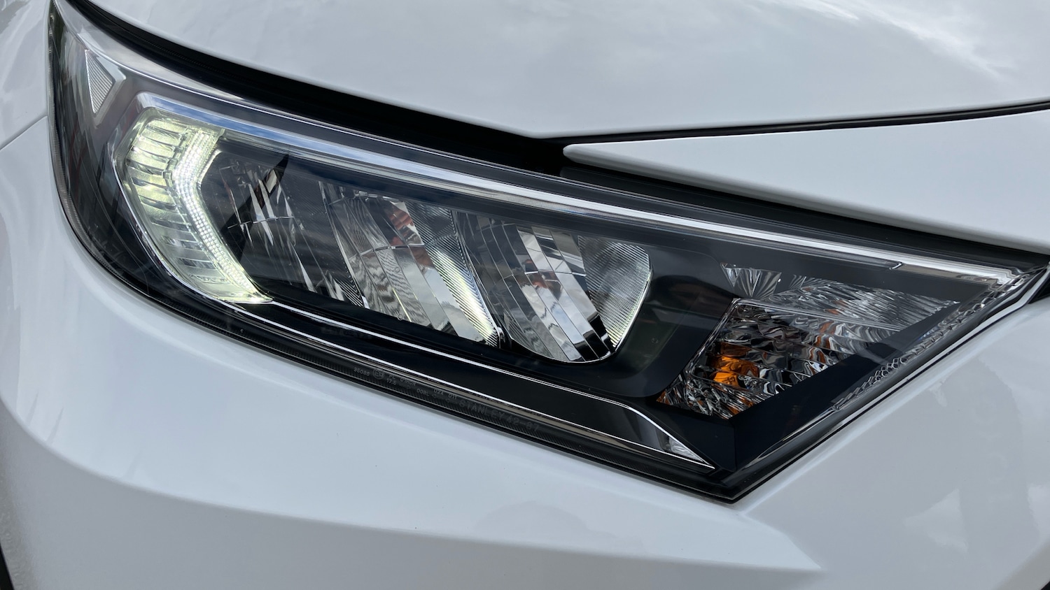 Used Toyota RAV4 2022 for sale - 76146436: Photo 32