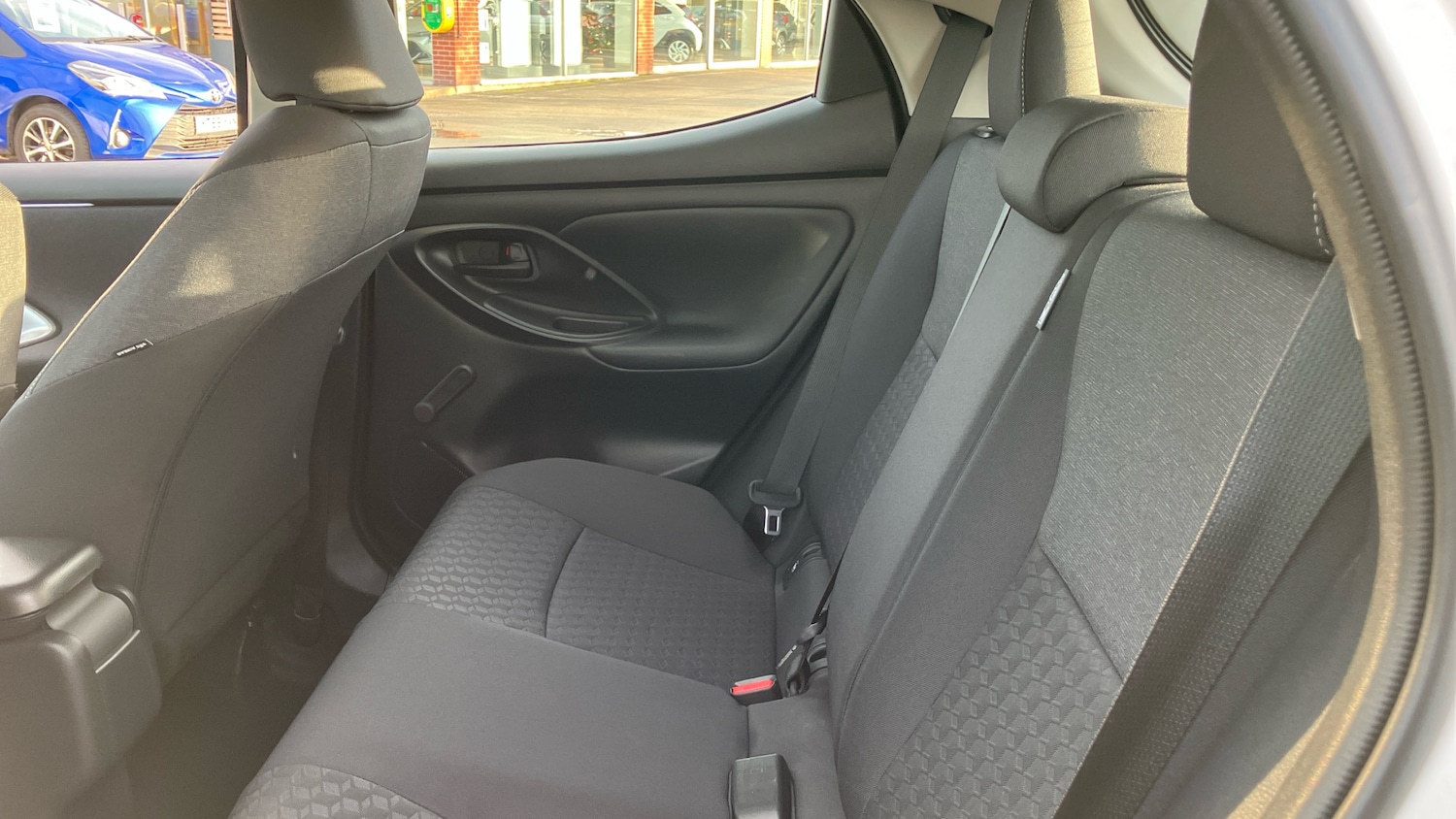 Used Toyota Yaris 2023 for sale - 76707640: Photo 13