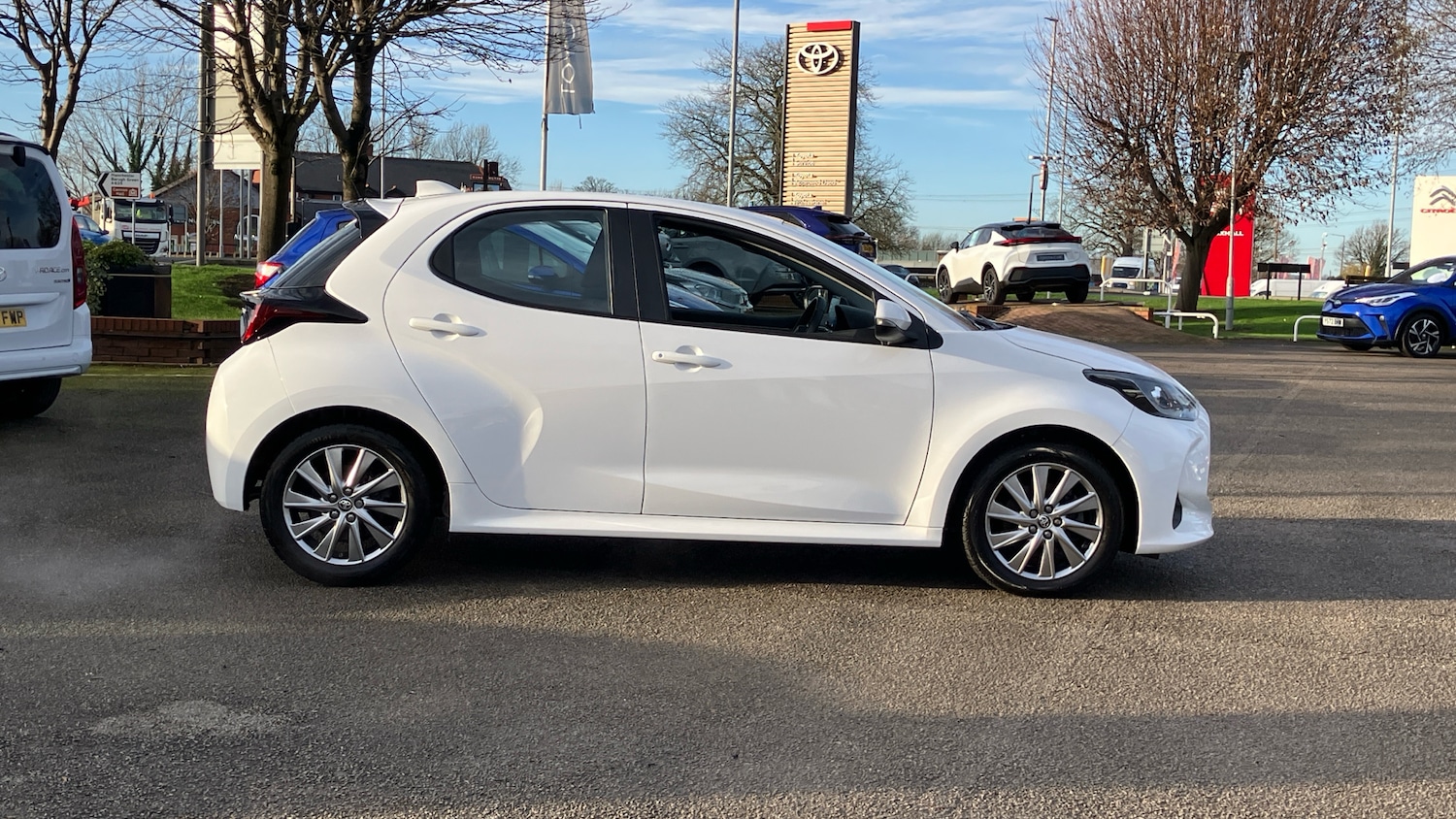 Used Toyota Yaris 2023 for sale - 76707640: Photo 16