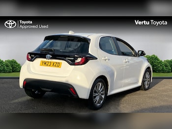 Used Toyota Yaris 2023 for sale - 76707640: Photo