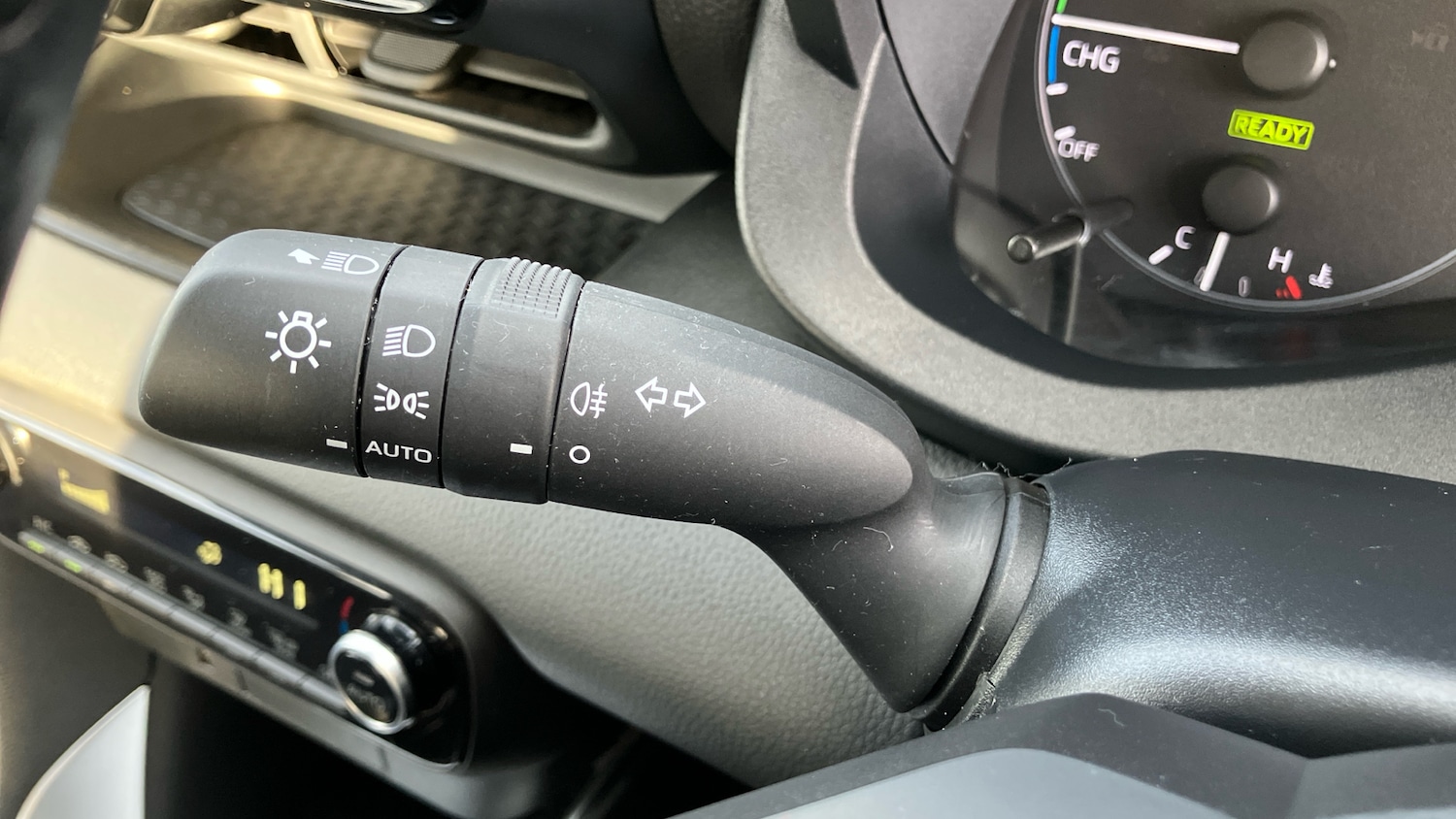 Used Toyota Yaris 2023 for sale - 76707640: Photo 38