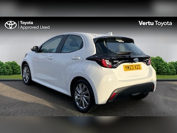 Used Toyota Yaris 2023 for sale - 76707640: Photo