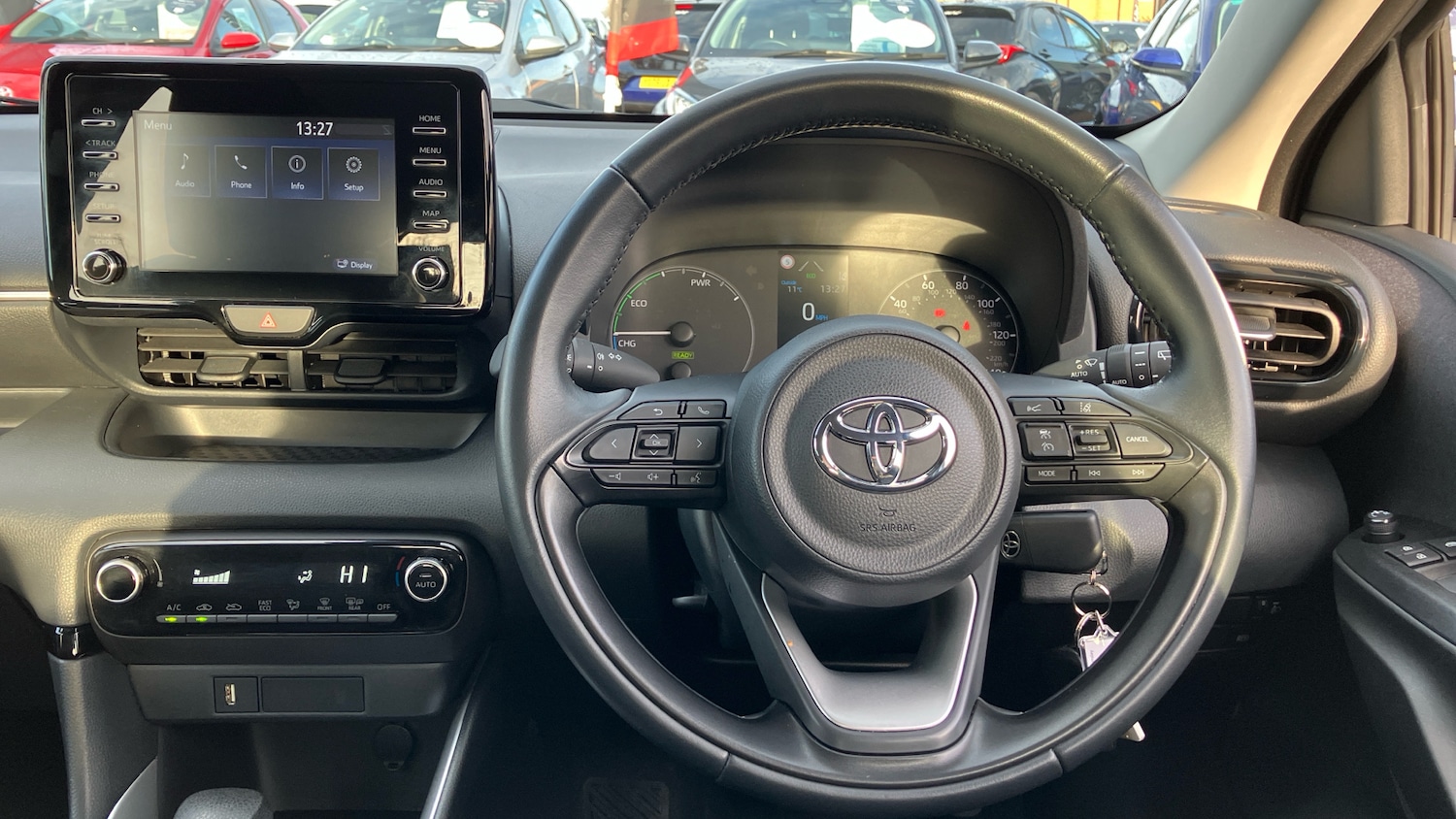 Used Toyota Yaris 2023 for sale - 76707640: Photo 6