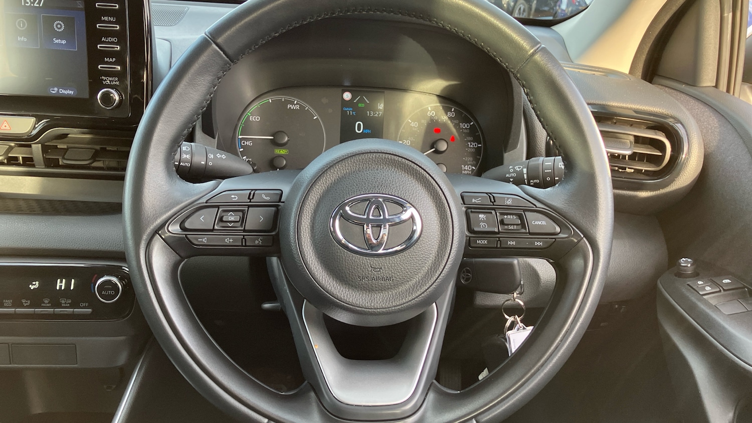 Used Toyota Yaris 2023 for sale - 76707640: Photo 8