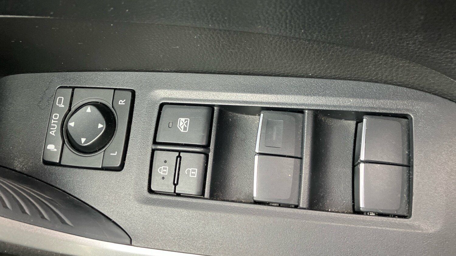 Used Toyota RAV4 2021 for sale - 76638566: Photo 22