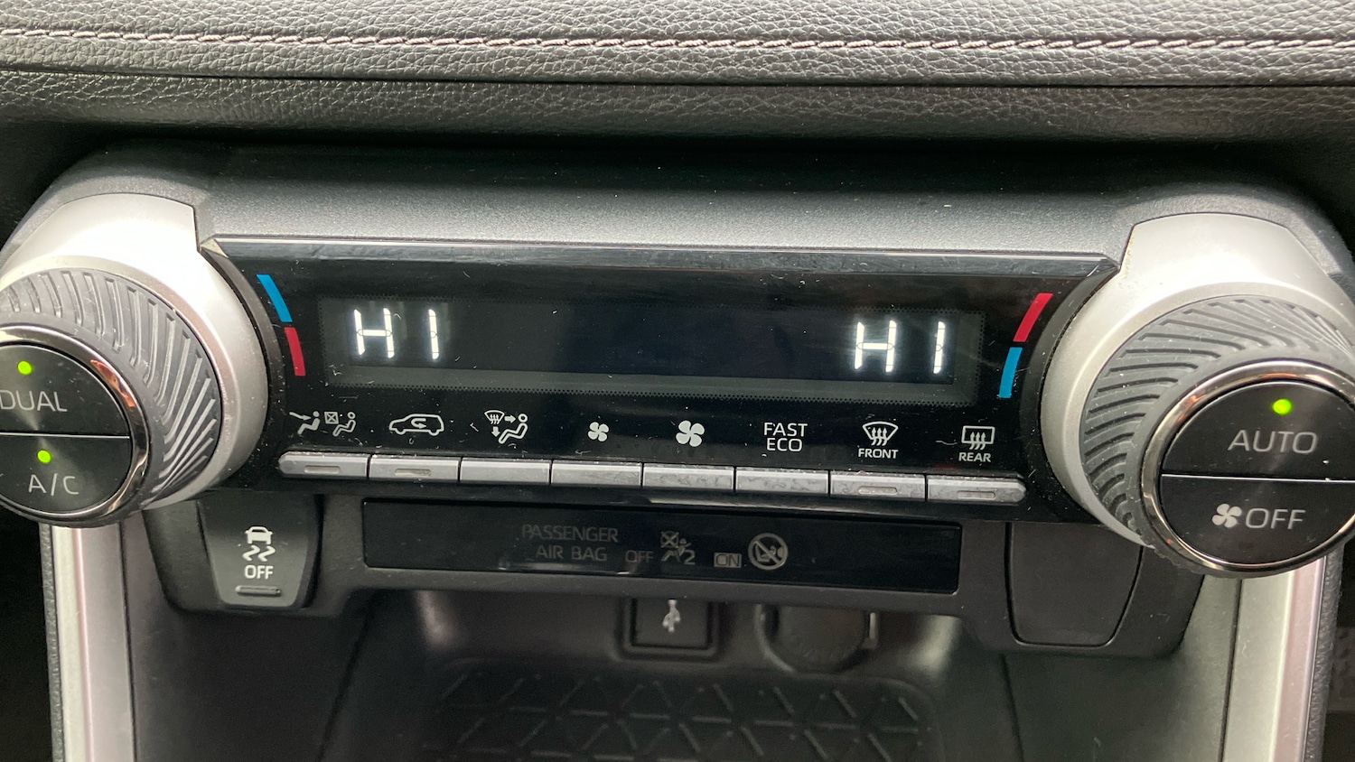 Used Toyota RAV4 2021 for sale - 76638566: Photo 34