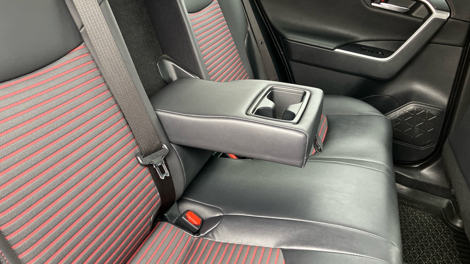 Used Toyota RAV4 2022 for sale - 78109283: Photo 18