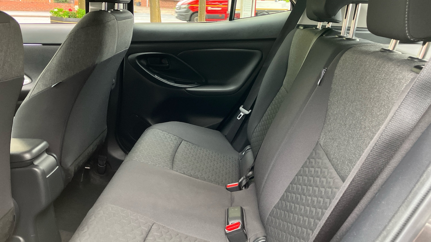 Used Toyota Yaris Cross 2024 for sale - 75945074: Photo 13