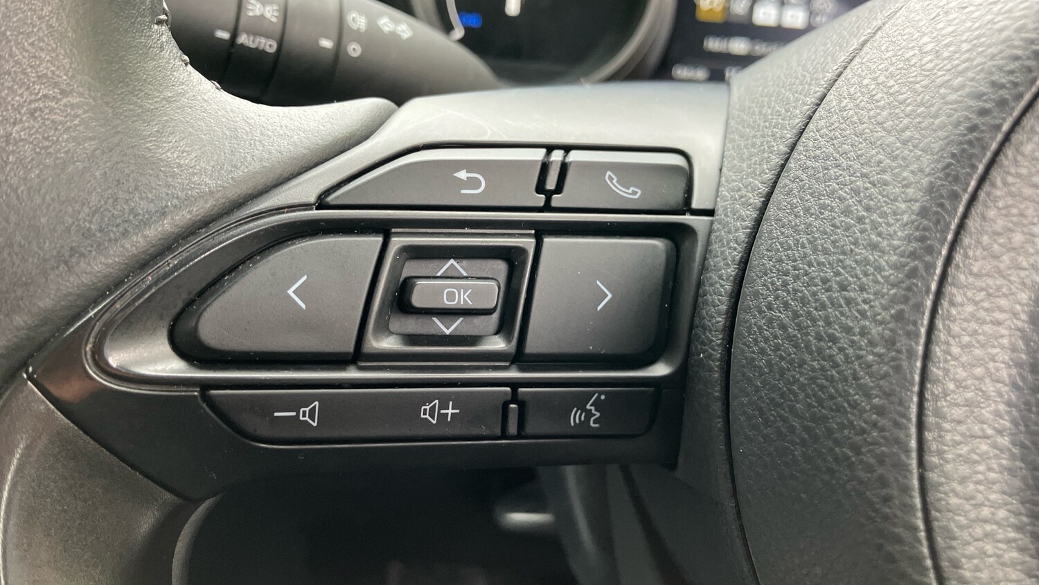 Used Toyota Yaris Cross 2024 for sale - 75945074: Photo 36