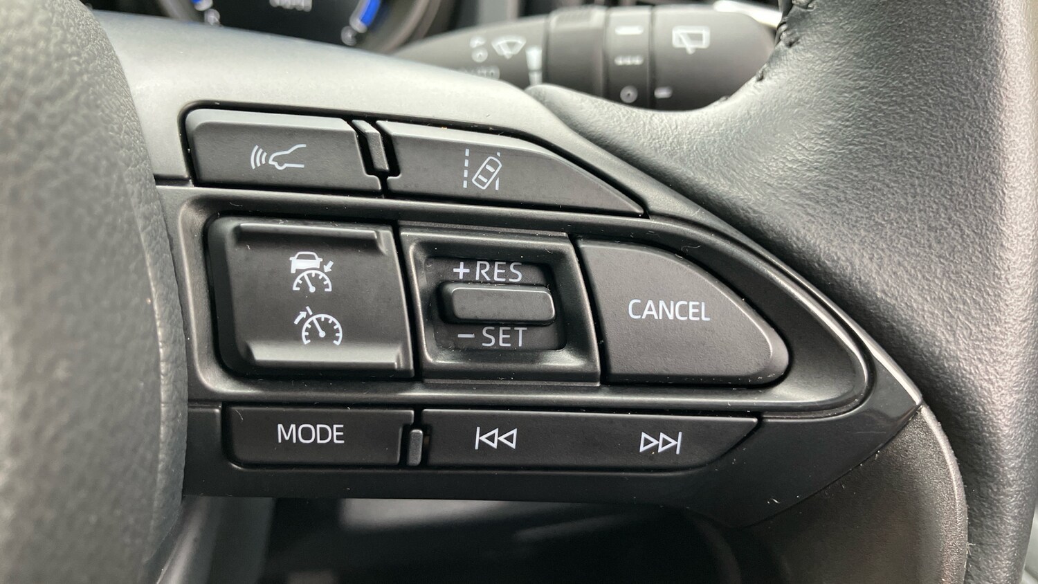 Used Toyota Yaris Cross 2024 for sale - 75945074: Photo 37