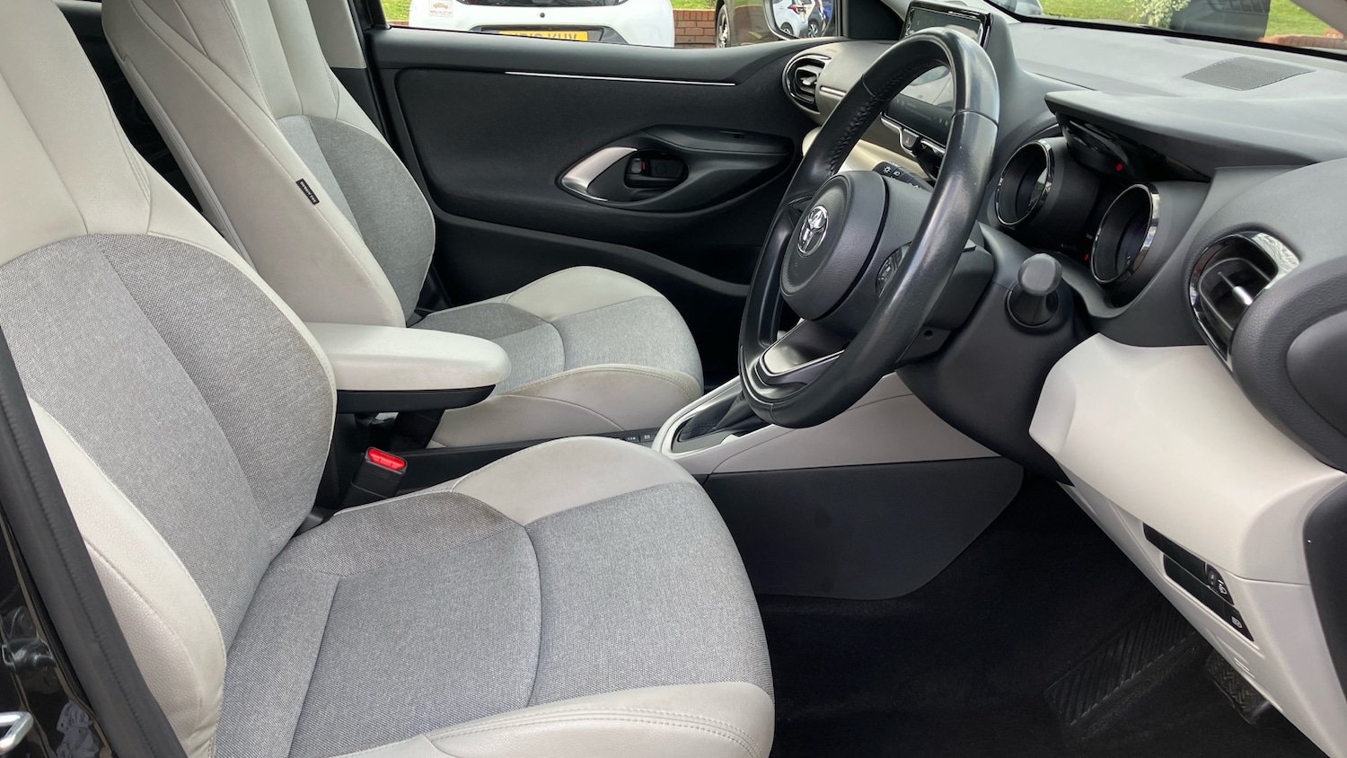 Used Toyota Yaris 2023 for sale - 76384925: Photo 11