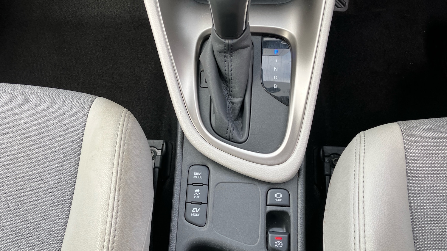 Used Toyota Yaris 2023 for sale - 76384925: Photo 35
