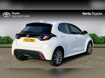 Used Toyota Yaris 2022 for sale - 77649796: Photo