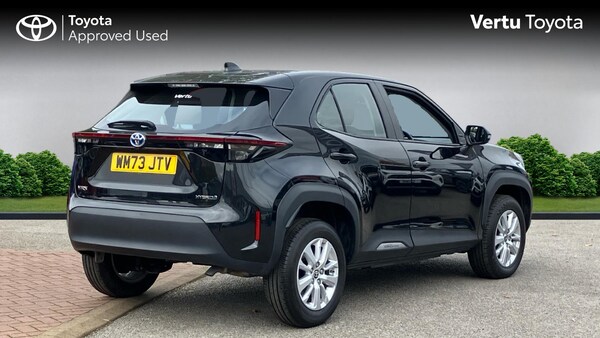 Used Toyota Yaris Cross 2023 for sale - 76045925: Photo 2