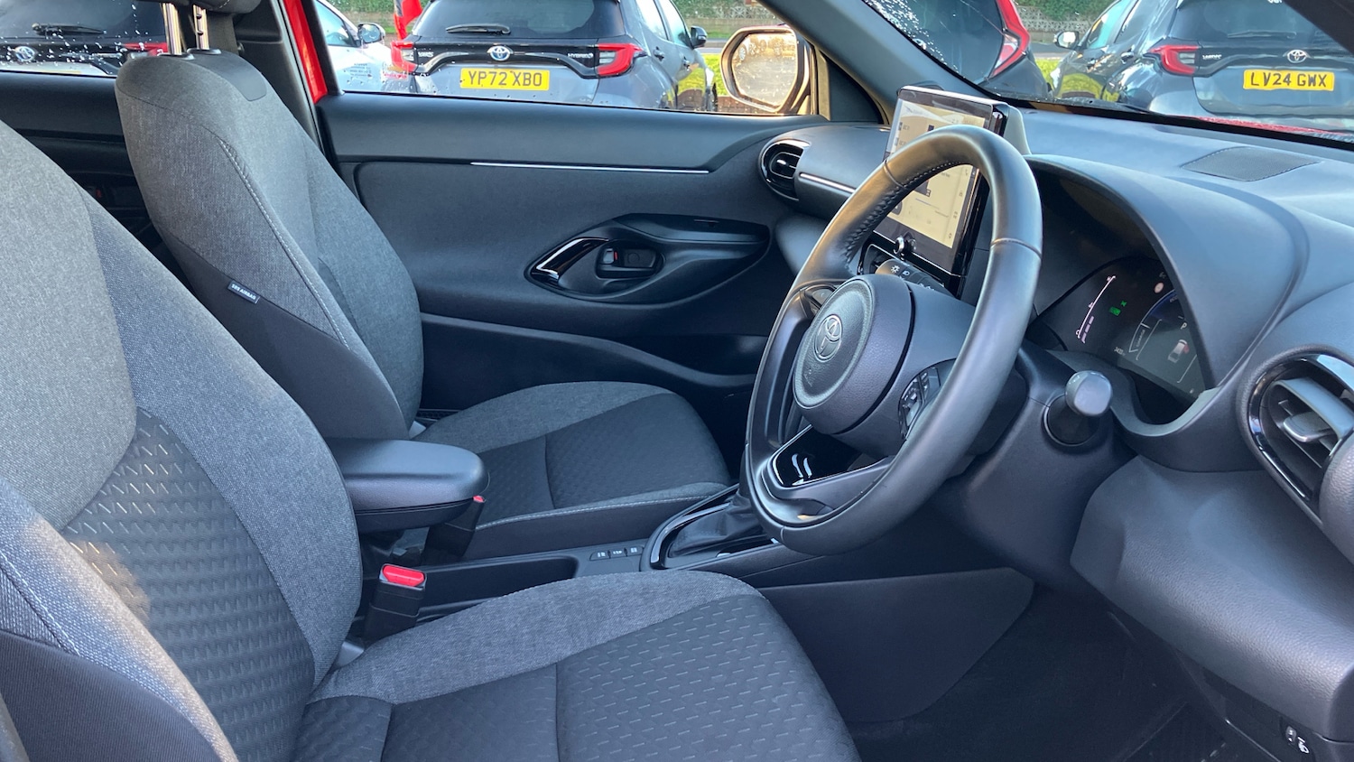 Used Toyota Yaris Cross 2024 for sale - 76638568: Photo 11