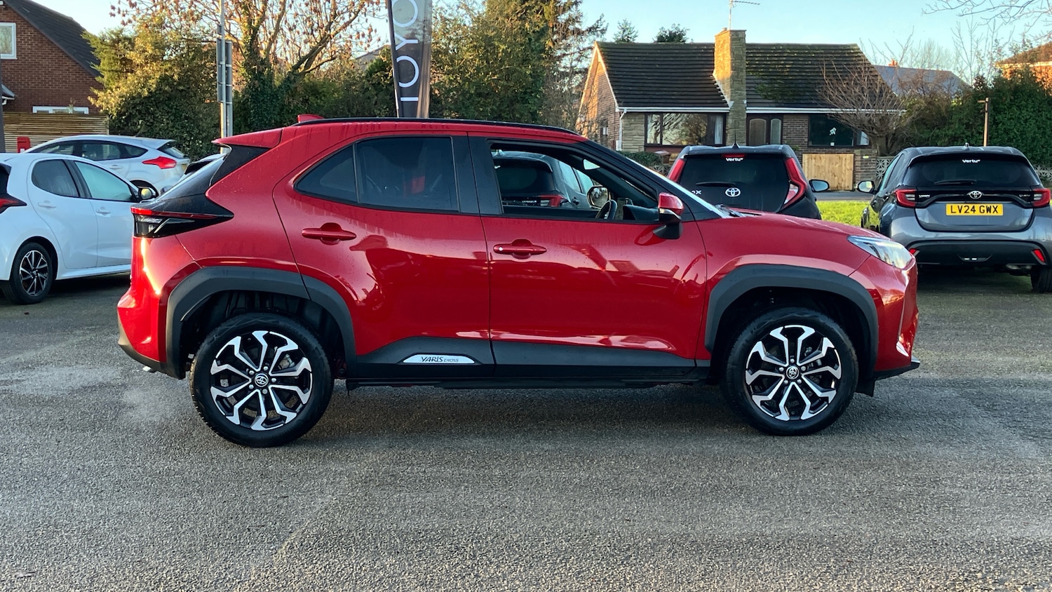 Used Toyota Yaris Cross 2024 for sale - 76638568: Photo 16