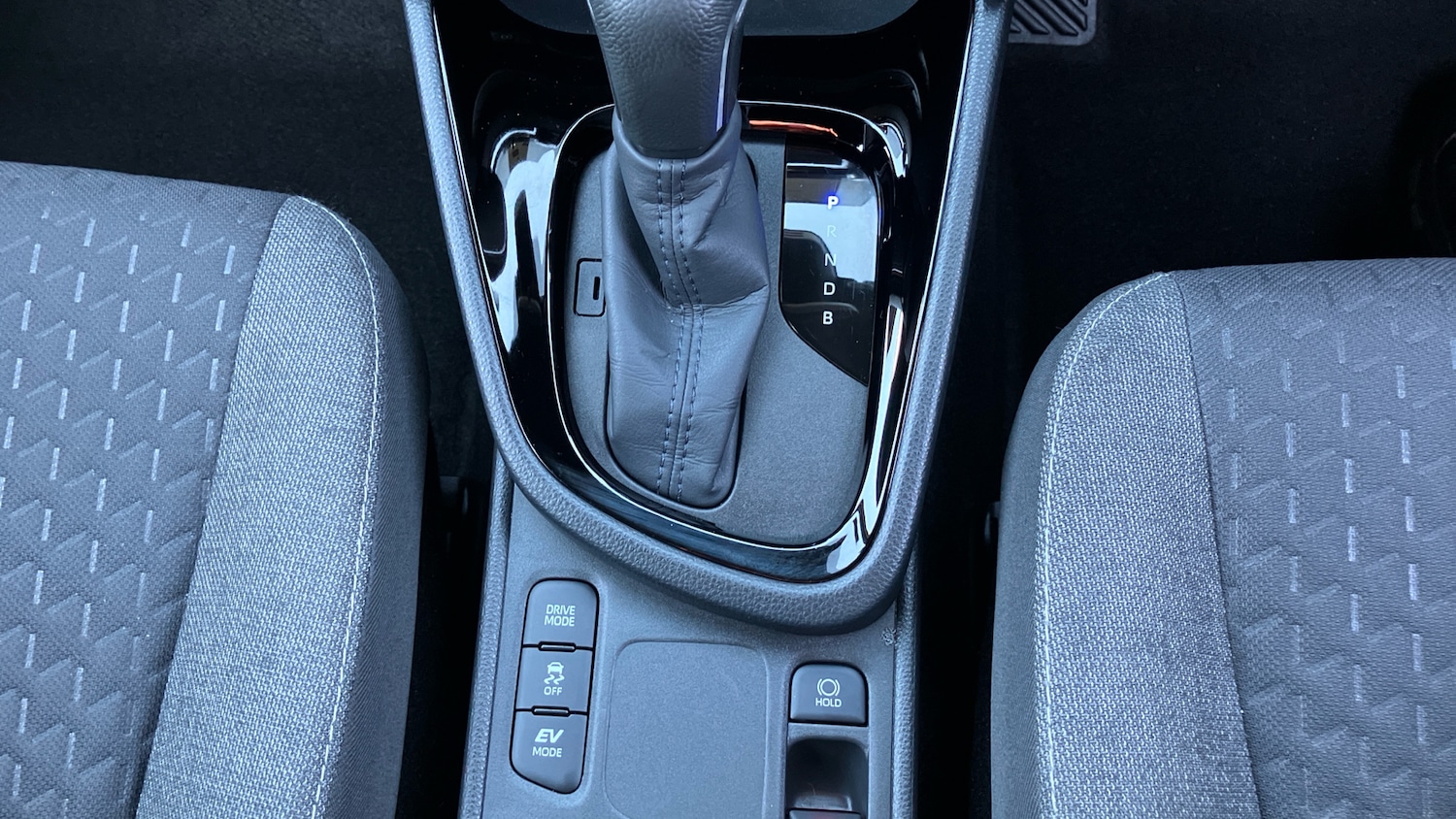 Used Toyota Yaris Cross 2024 for sale - 76638568: Photo 35