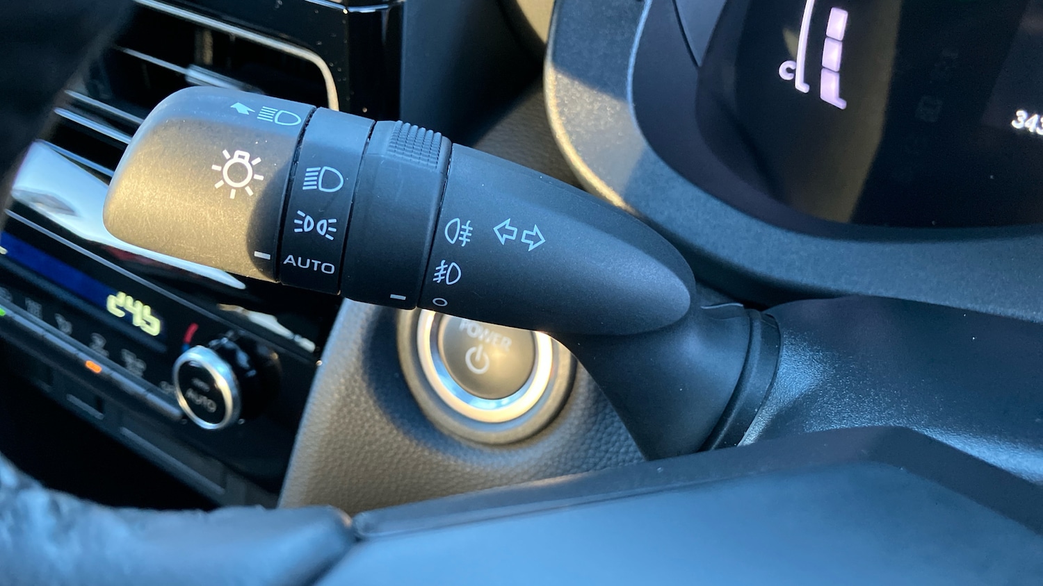 Used Toyota Yaris Cross 2024 for sale - 76638568: Photo 38