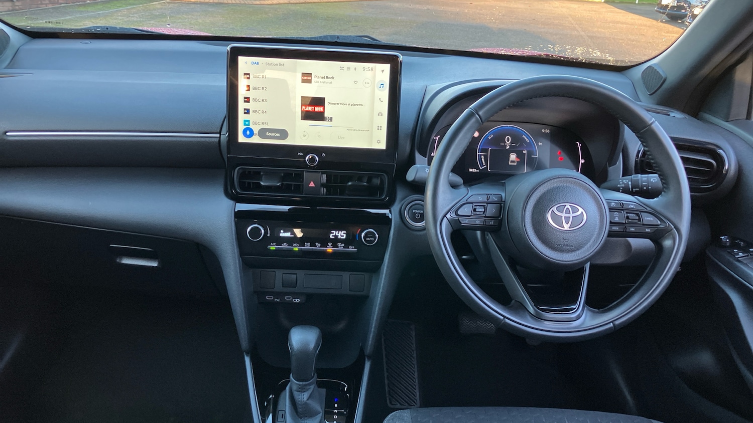 Used Toyota Yaris Cross 2024 for sale - 76638568: Photo 5