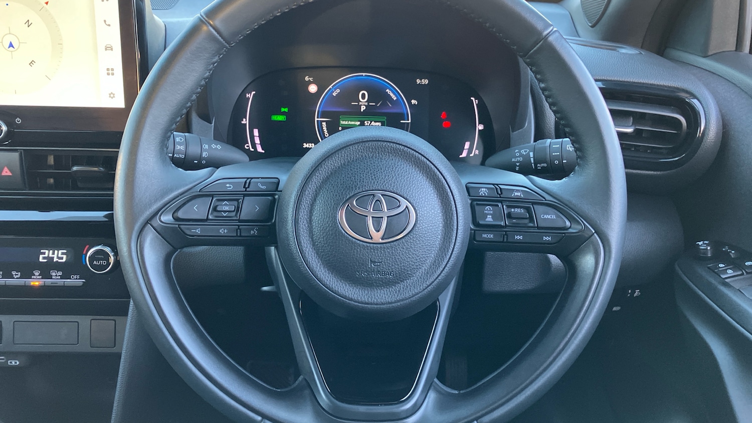 Used Toyota Yaris Cross 2024 for sale - 76638568: Photo 8