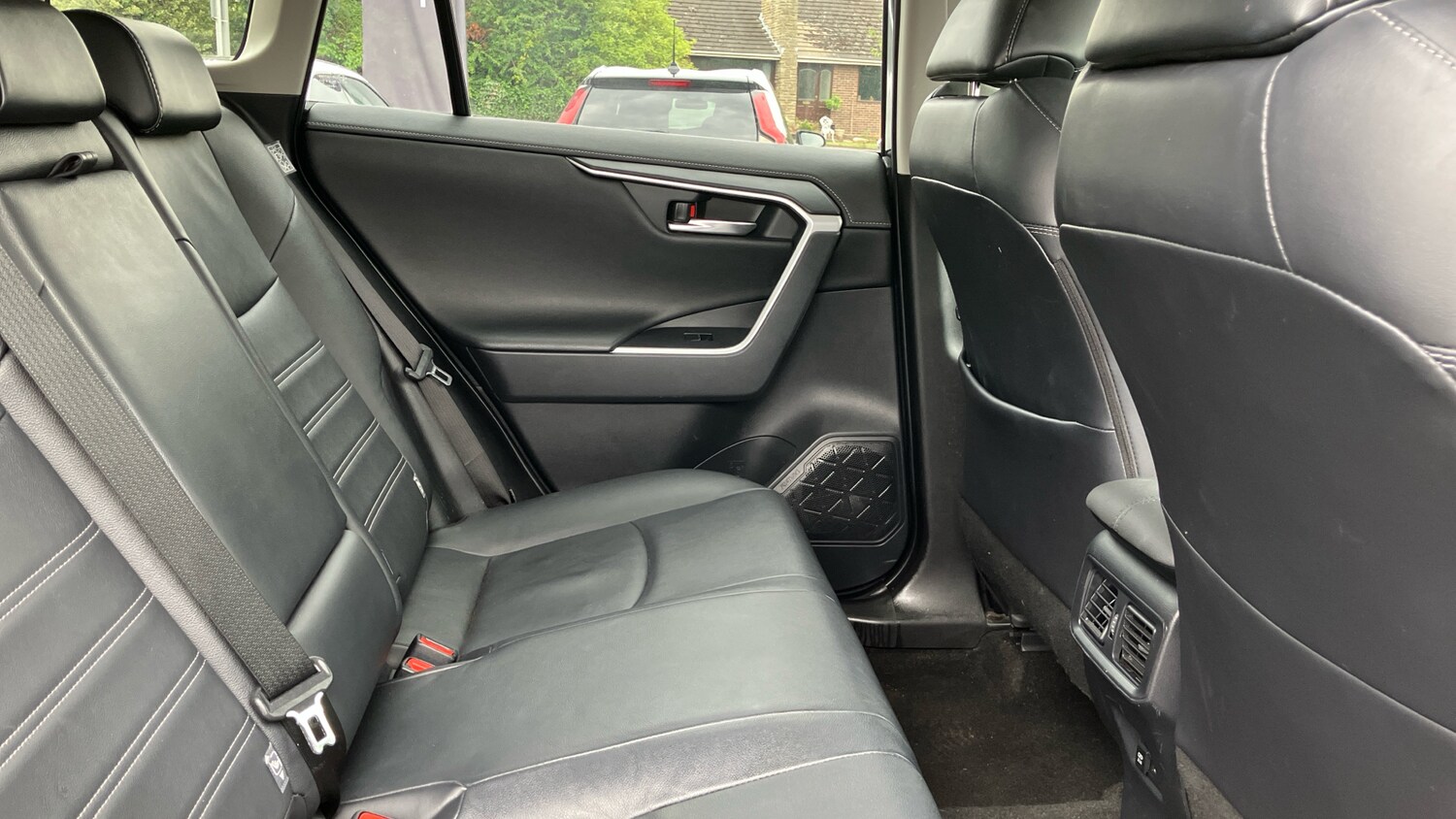 Used Toyota RAV4 2022 for sale - 76157737: Photo 12