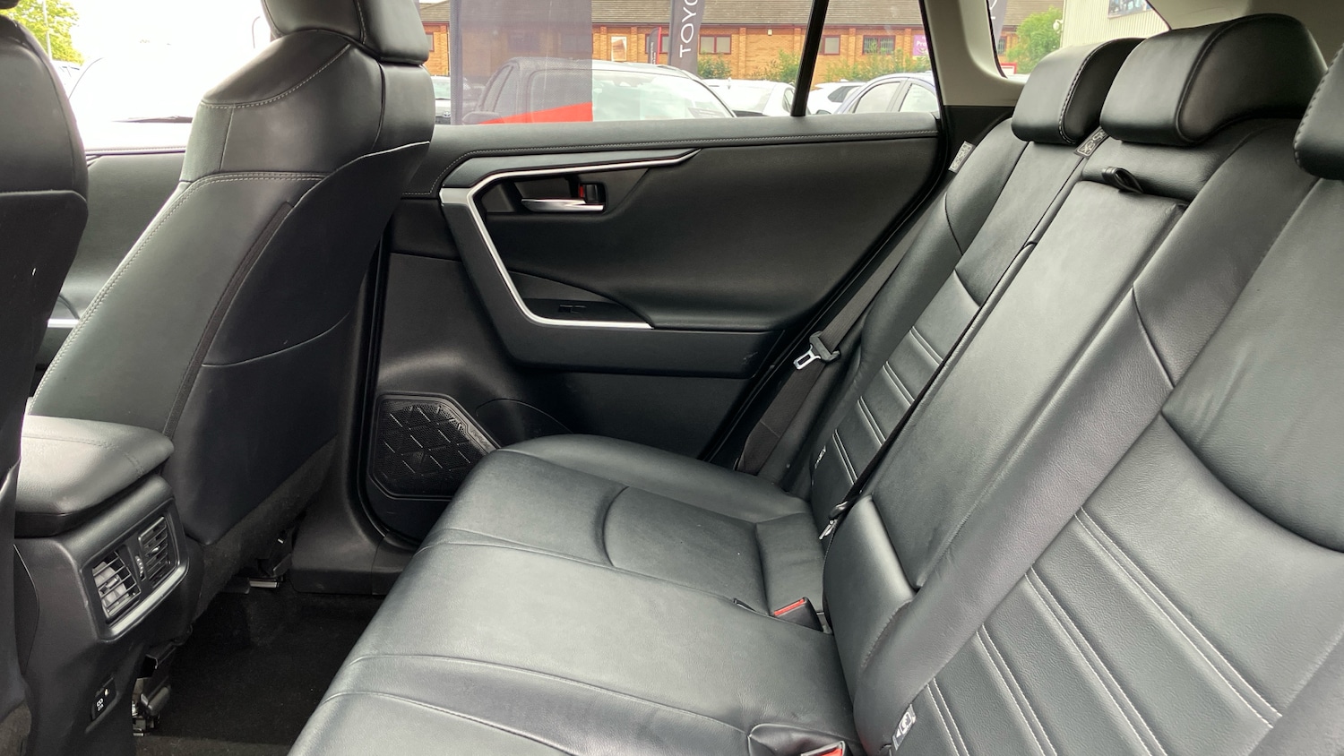 Used Toyota RAV4 2022 for sale - 76157737: Photo 13