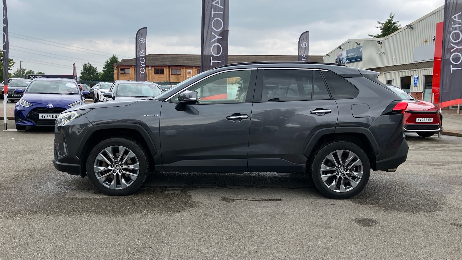 Used Toyota RAV4 2022 for sale - 76157737: Photo 17
