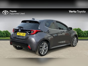 Used Toyota Yaris 2022 for sale - 77985185: Photo