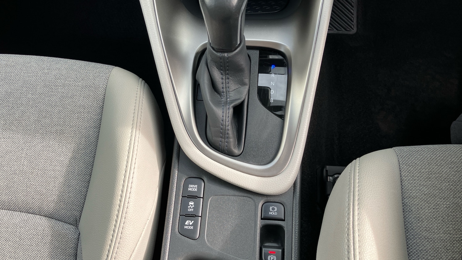 Used Toyota Yaris 2022 for sale - 77985185: Photo 35