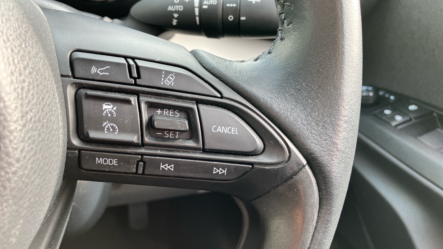 Used Toyota Yaris 2022 for sale - 77985185: Photo 37