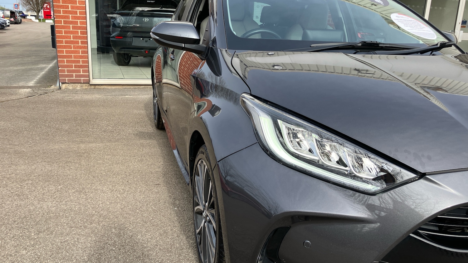 Used Toyota Yaris 2022 for sale - 77985185: Photo 41