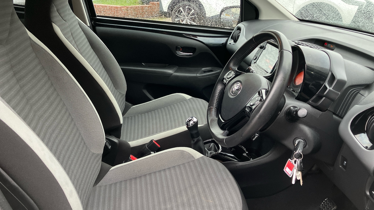 Used Toyota AYGO 2019 for sale - 76922383: Photo 11