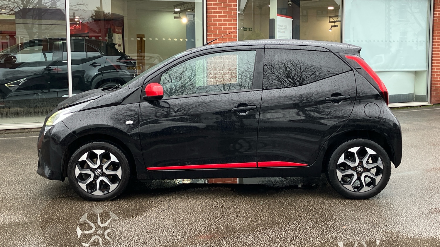 Used Toyota AYGO 2019 for sale - 76922383: Photo 17