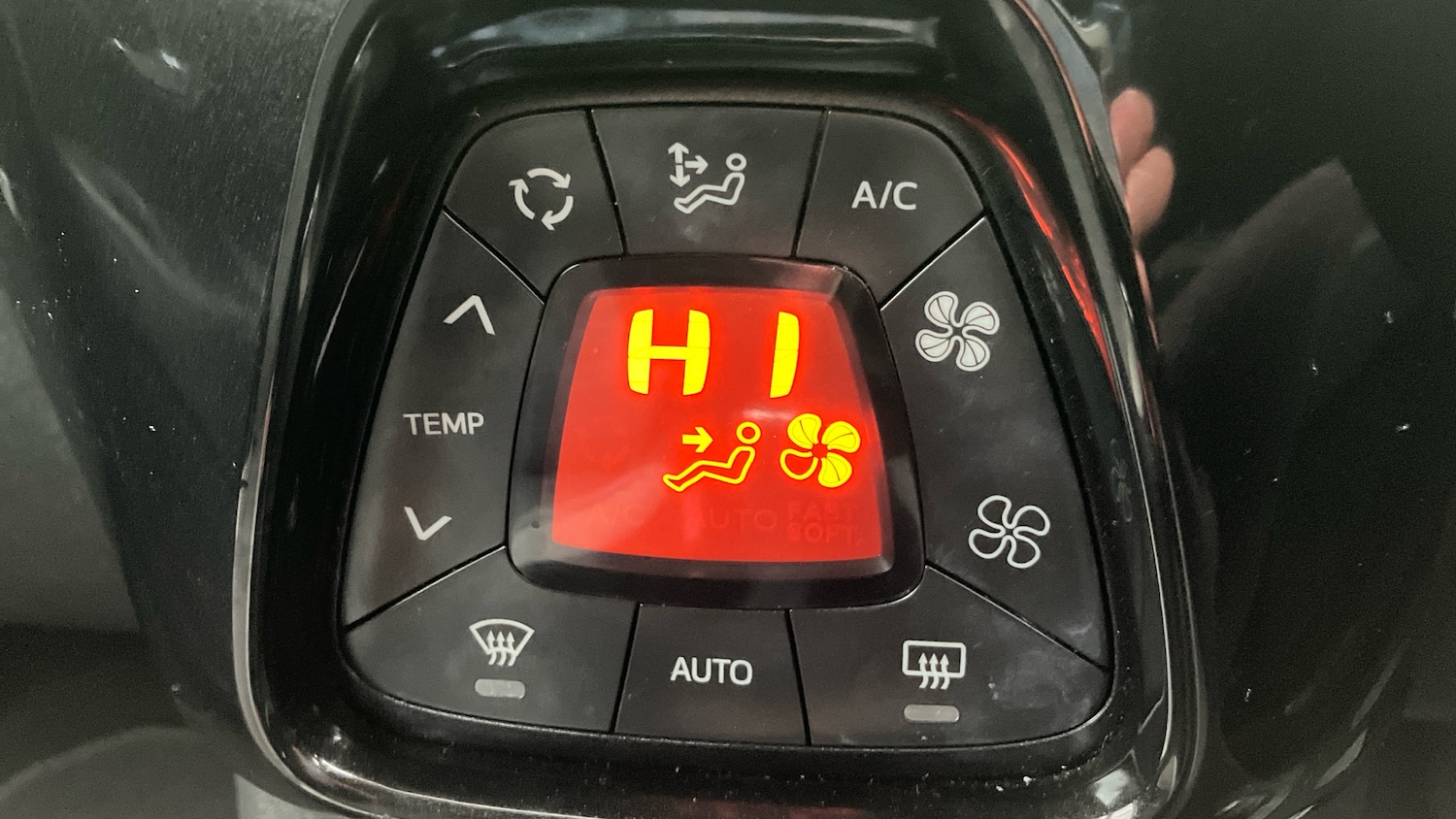 Used Toyota AYGO 2019 for sale - 76922383: Photo 34