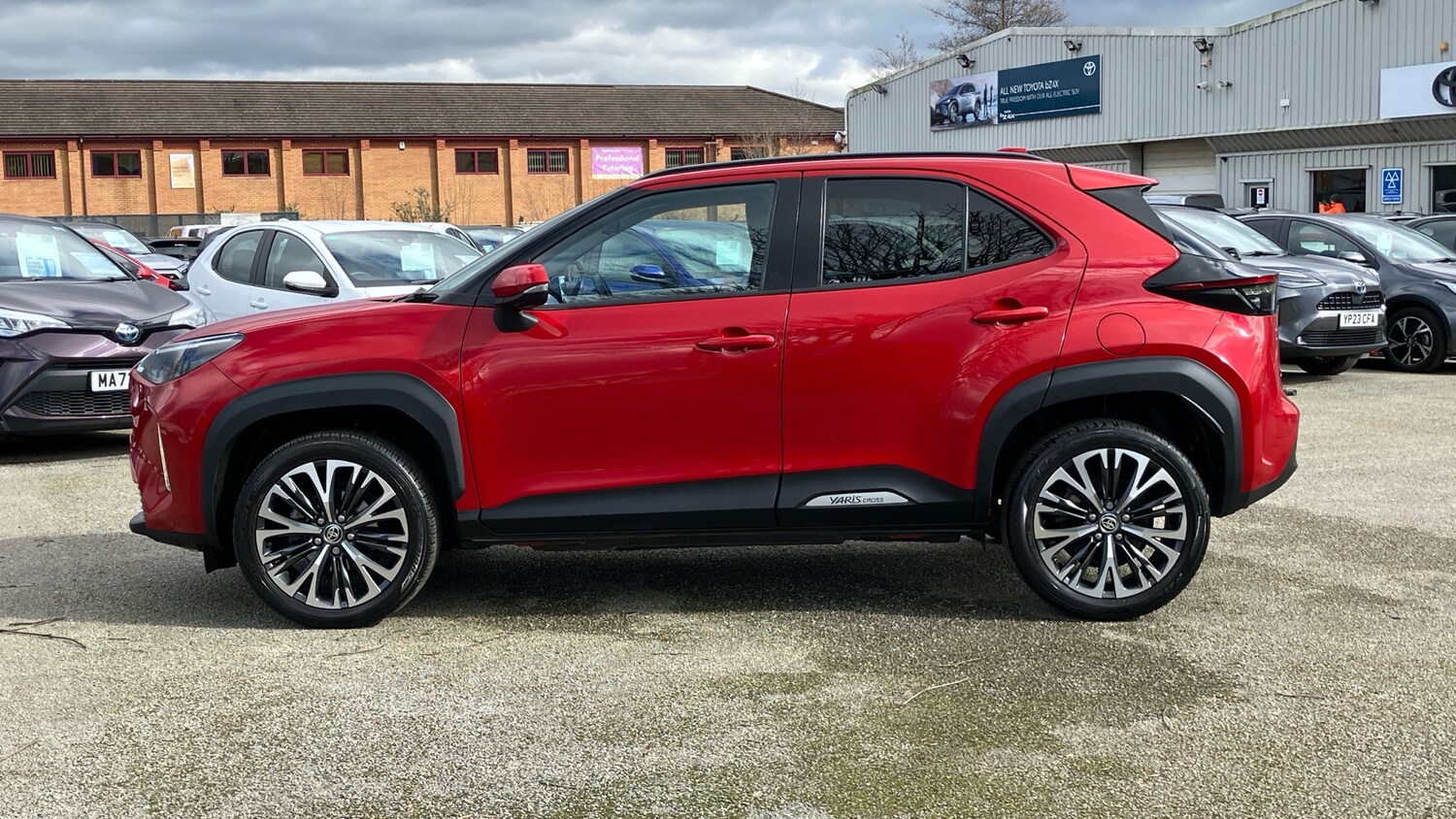 Used Toyota Yaris Cross 2023 for sale - 77933916: Photo 17