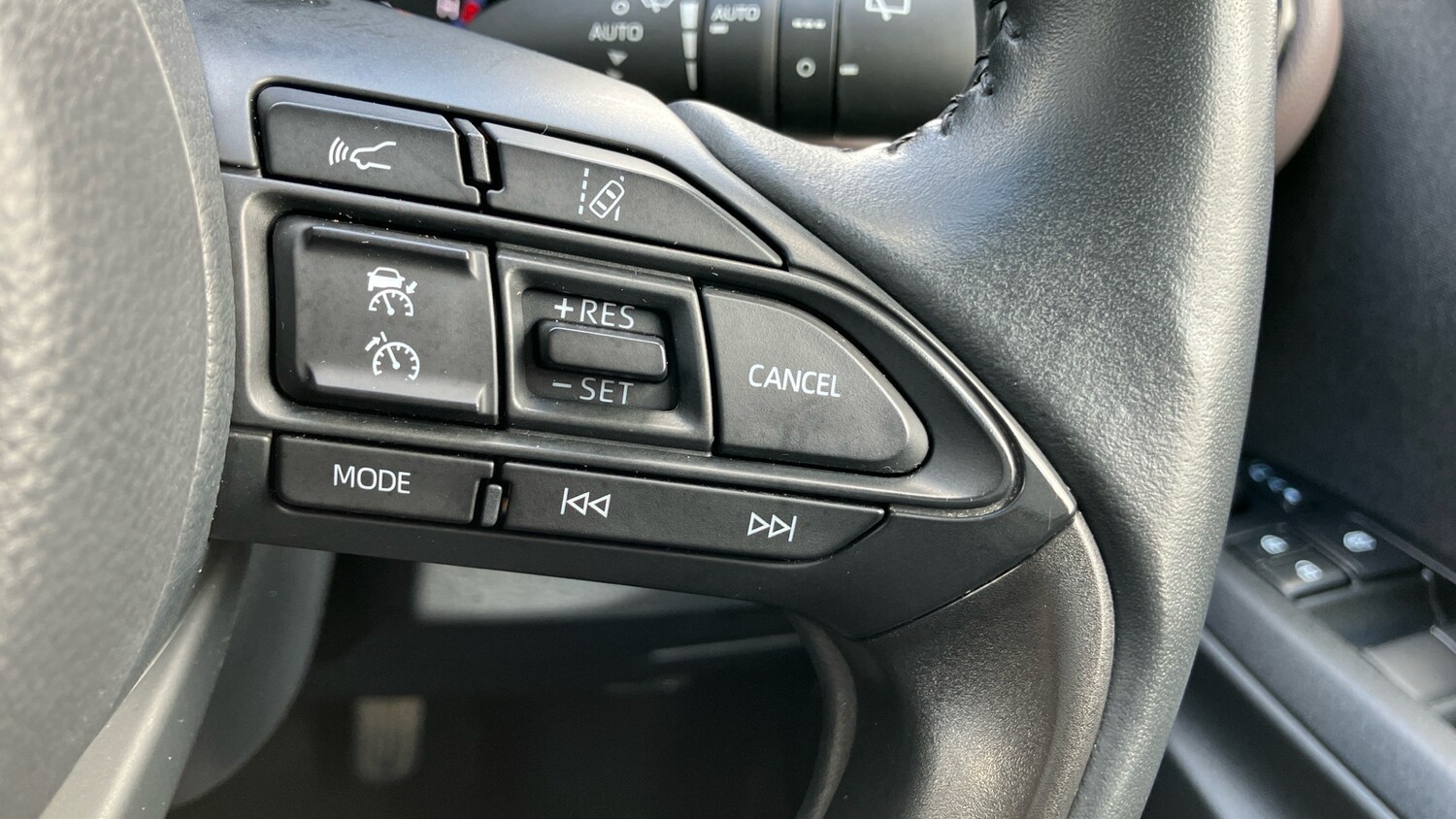 Used Toyota Yaris Cross 2023 for sale - 77933916: Photo 37