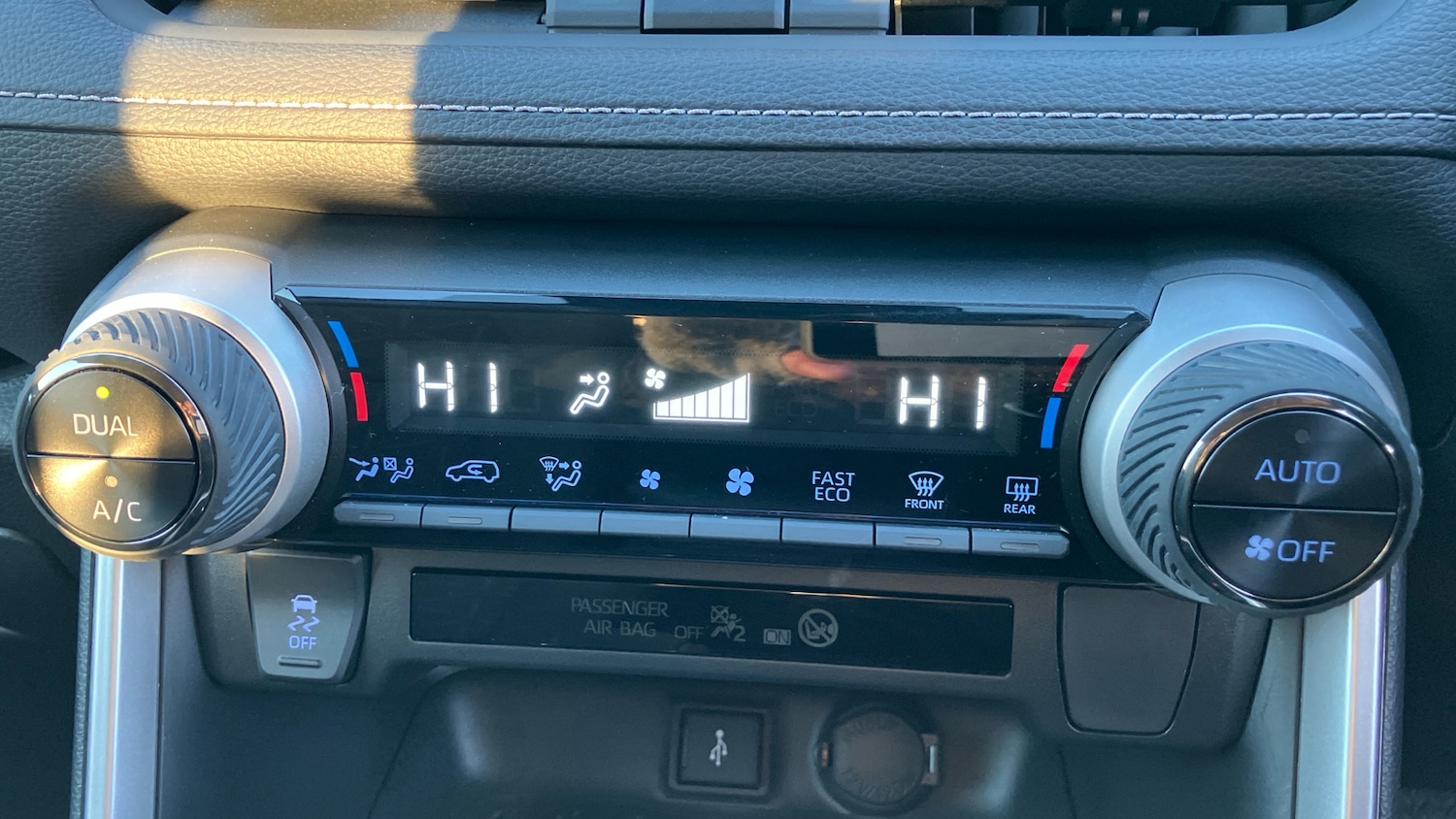 Used Toyota RAV4 2022 for sale - 76777170: Photo 34