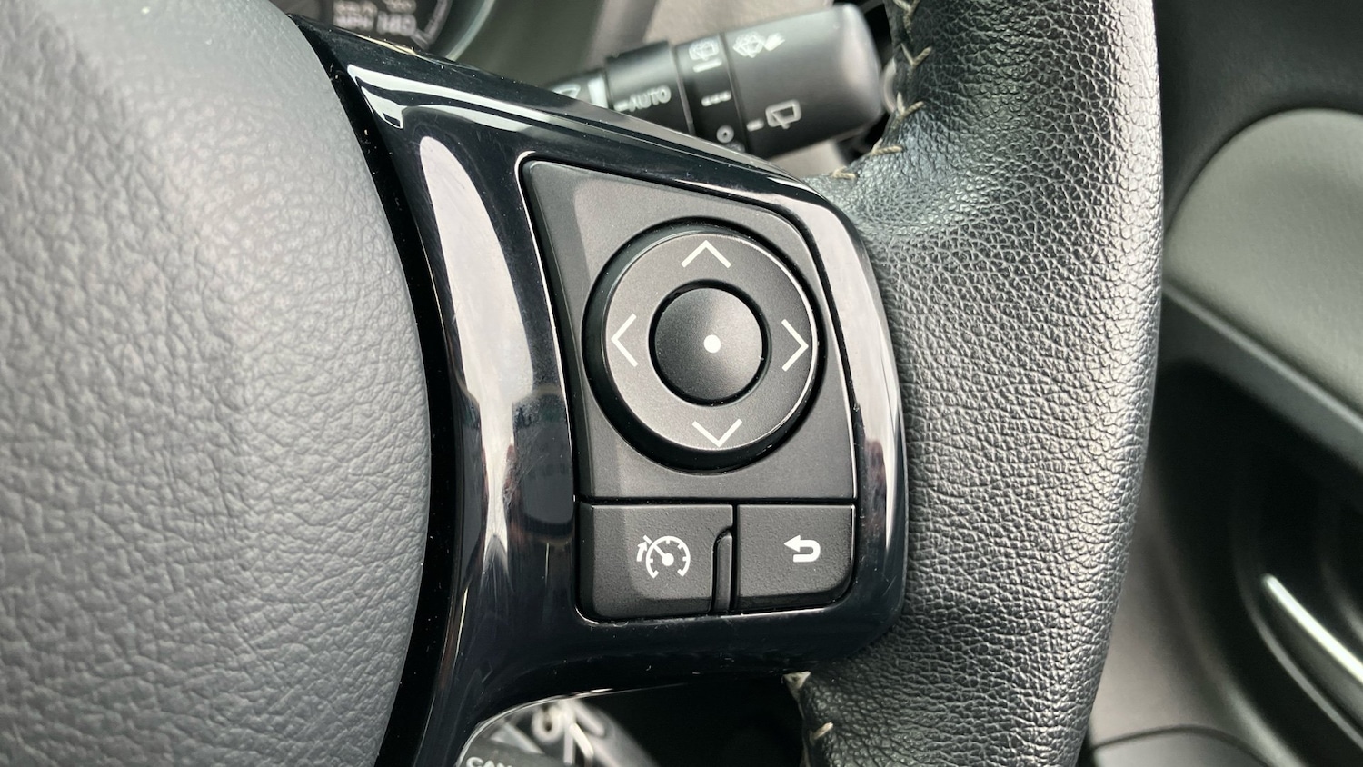 Used Toyota Yaris 2019 for sale - 76821479: Photo 37