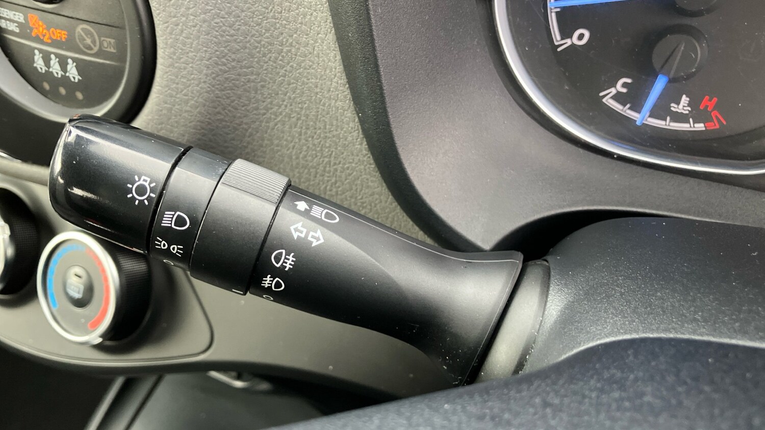 Used Toyota Yaris 2019 for sale - 76821479: Photo 38