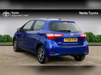 Used Toyota Yaris 2019 for sale - 76821479: Photo