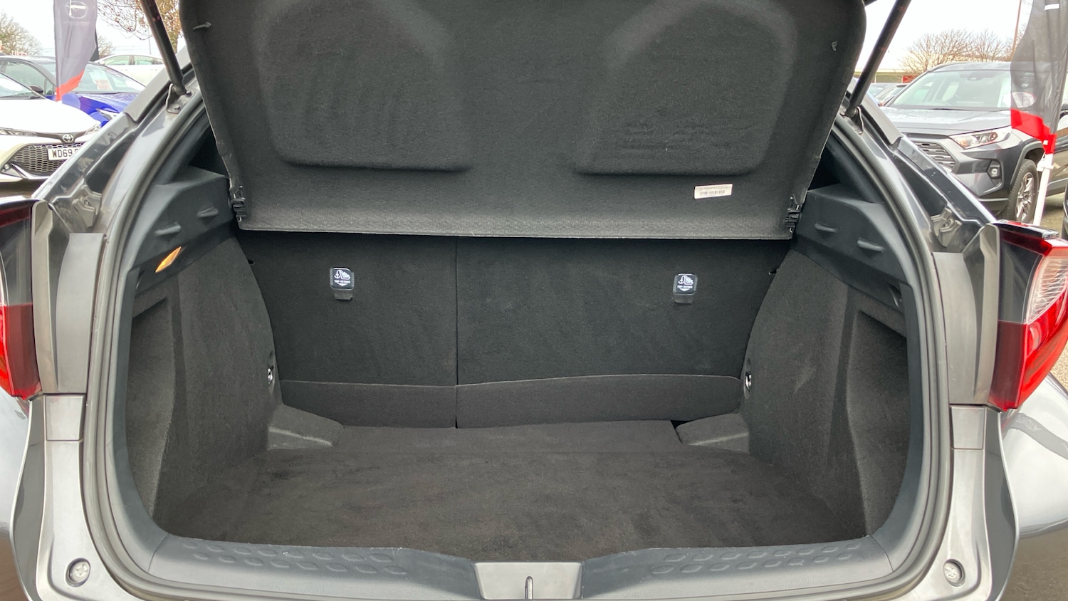 Used Toyota C-HR 2022 for sale - 77381467: Photo 14