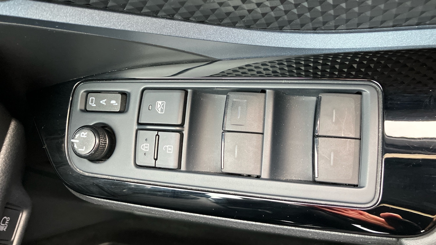 Used Toyota C-HR 2022 for sale - 77381467: Photo 22