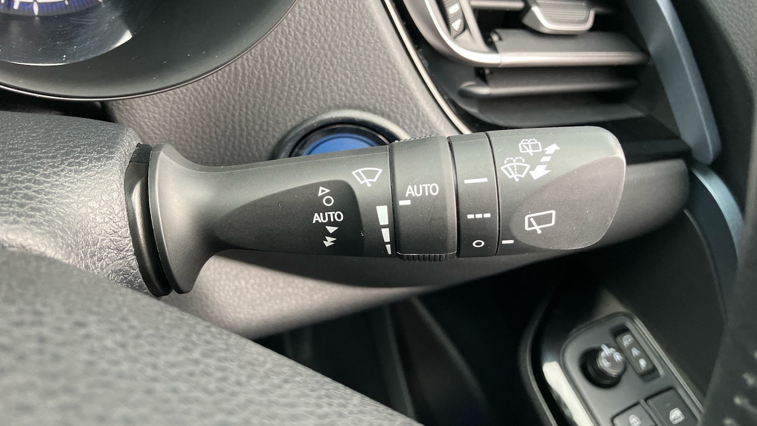 Used Toyota C-HR 2022 for sale - 77381467: Photo 39