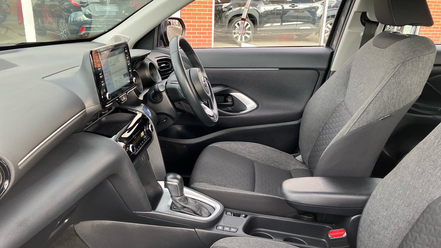 Used Toyota Yaris Cross 2022 for sale - 76831550: Photo 10