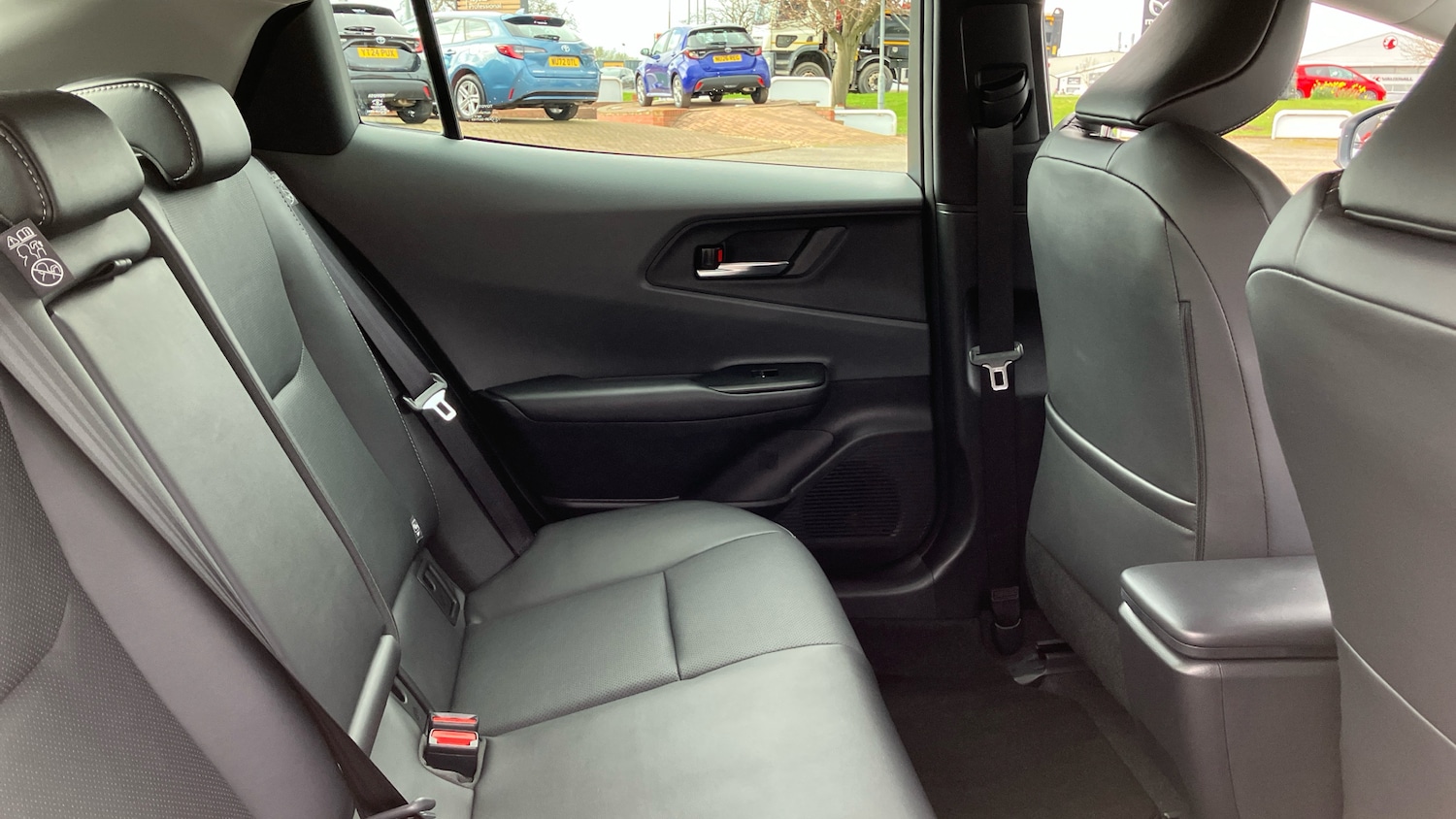 Used Toyota Prius 2025 for sale - 76968735: Photo 12