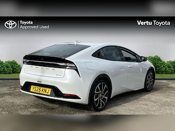 Used Toyota Prius 2025 for sale - 76968735: Photo