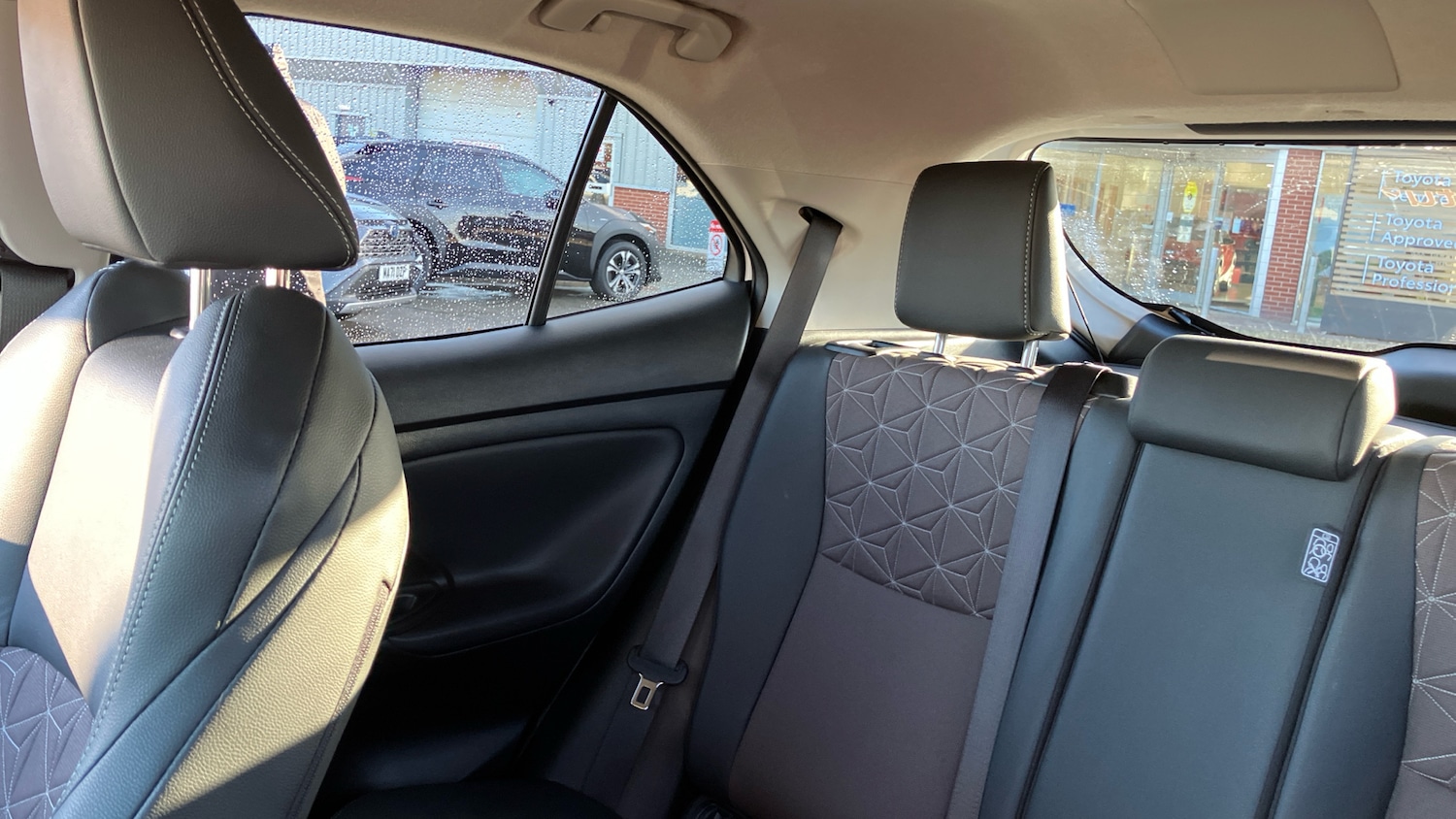 Used Toyota Yaris Cross 2023 for sale - 76791308: Photo 24