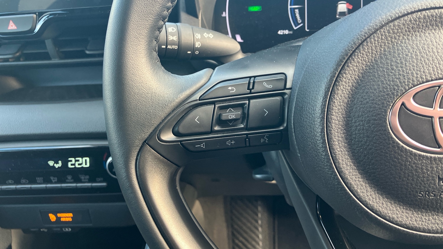 Used Toyota Yaris 2025 for sale - 76554900: Photo 38