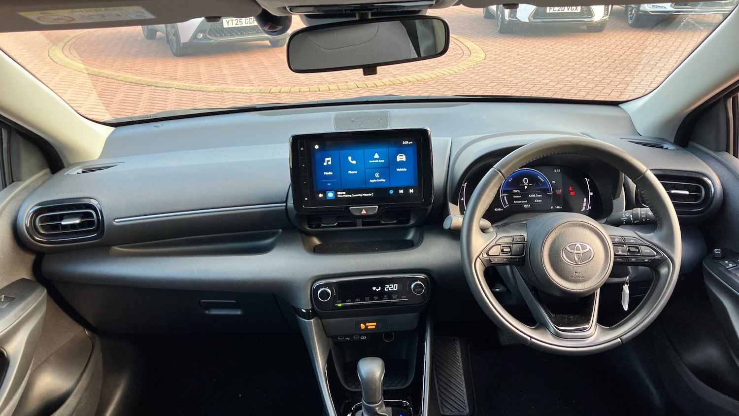 Used Toyota Yaris 2025 for sale - 76554900: Photo 5